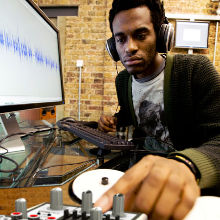 Behringer | Product | XENYX QX602MP3