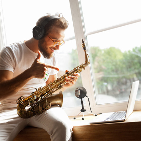  Plug-n-Play USB Interface 