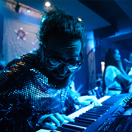 Behringer | Product | 960 SEQUENTIAL CONTROLLER