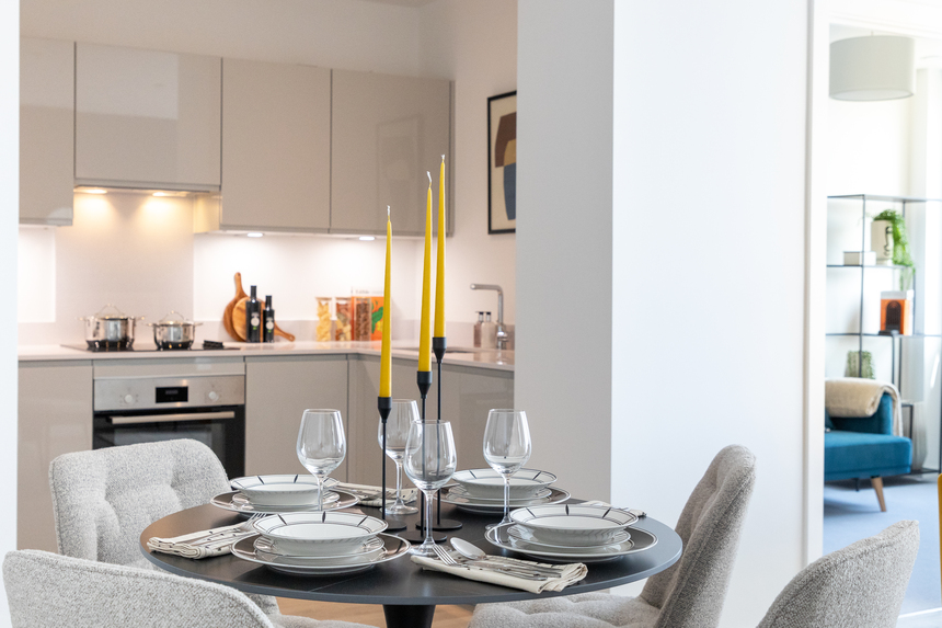 25.05.02 Cside Meridian One 2 bed apt -133