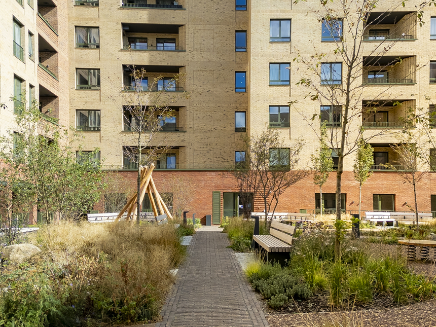 MeridianOne_The_Podium-128[1]