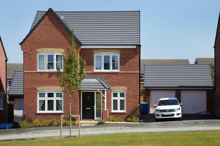 BR101-Streetscene-004