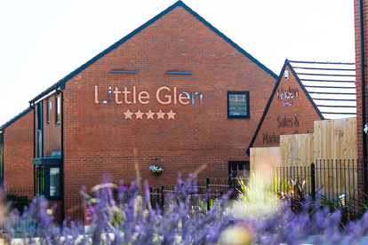 LH-SEM -Little Glen - sales centre