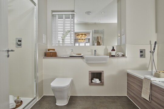 The Elm Master Ensuite