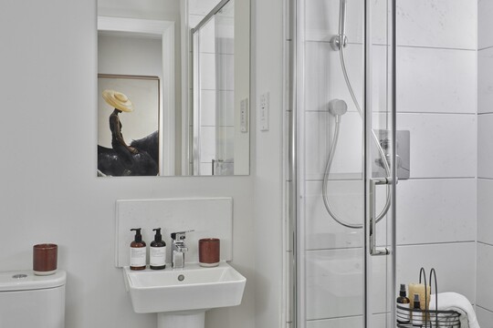 Henly Ensuite