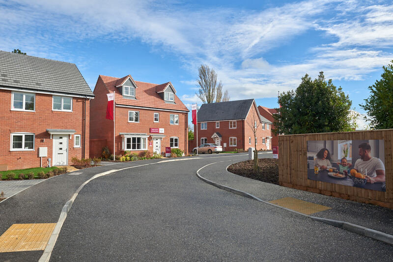 First residents move into Linden Homes properties at Didcot Grove in Harwell