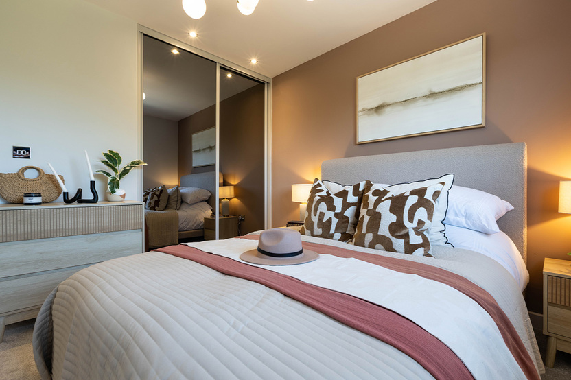 LH-SEM -The Pembroke  Little Glen- - bed 2