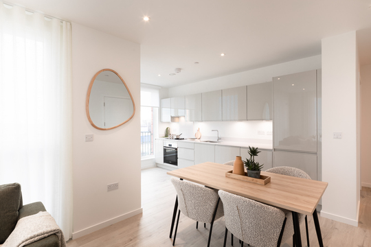 25.12.05 Meridan P1104-27-HDR