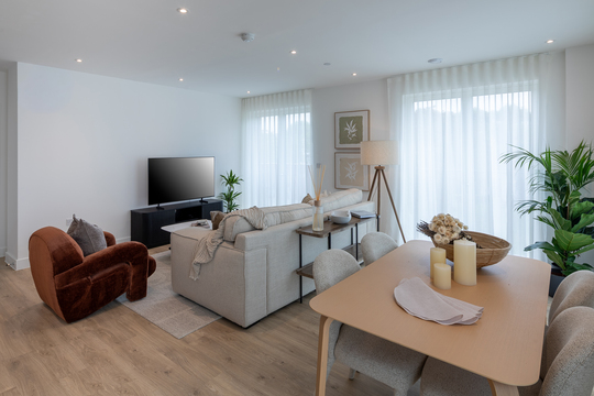 26.05.29 Cside Hep Greenway Apt 16-83-HDR