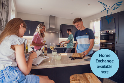 DS14944_[BH]_StoneWalk_HEX_1280x853_10.25