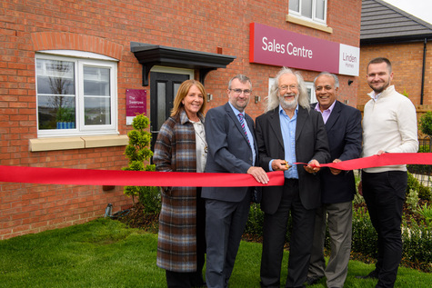New Darwen show homes receive a civic welcome