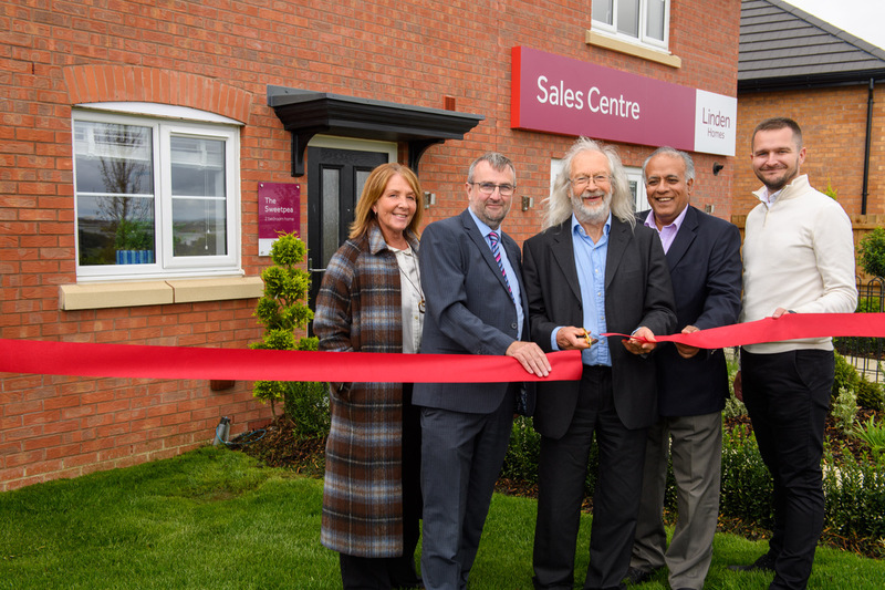 New Darwen show homes receive a civic welcome