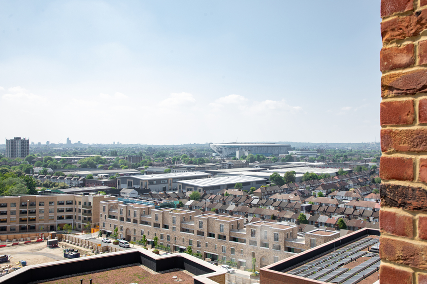 25.05.02 Cside Meridian One 2 bed apt -155