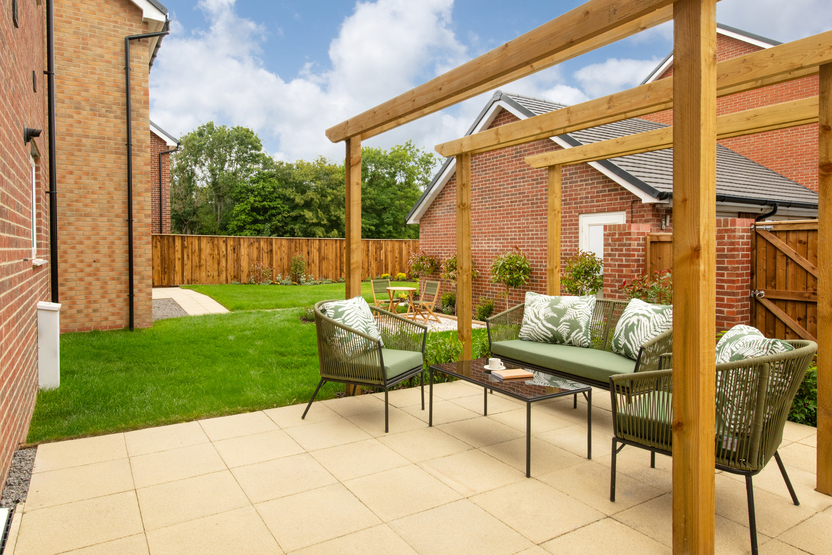 004 VistryNE_Bovis_ScholarsMeadow_Externals_Briar_4bed