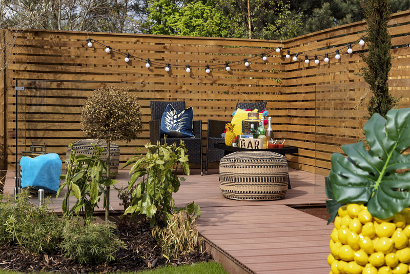 Bringing the inside out: Create the perfect summer party-space