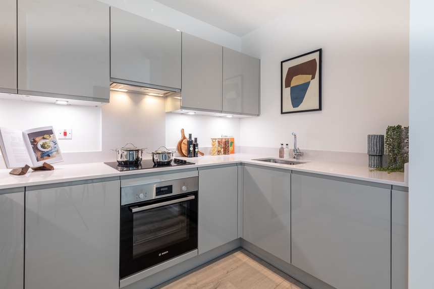 25.05.02 Cside Meridian One 2 bed apt -60