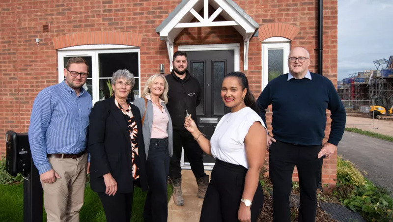 Countryside Partnerships handover new social housing to Warwick District Council