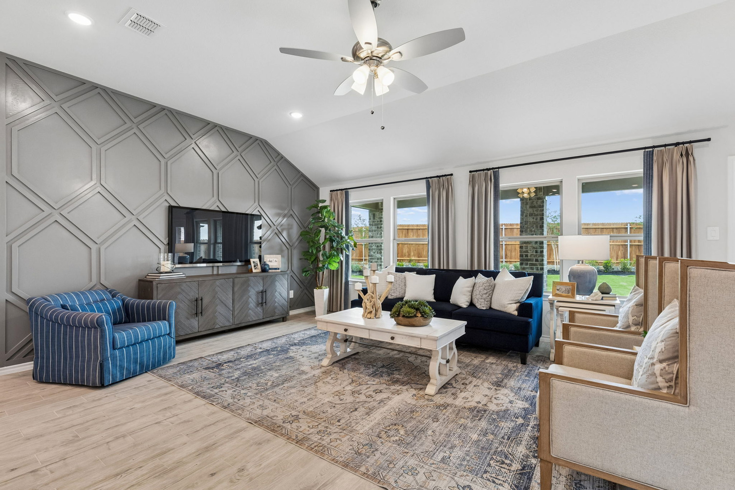 Lincoln - Living Room