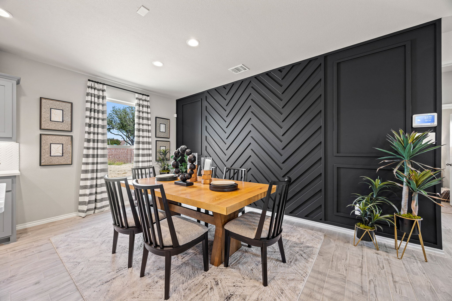 Maple - Dining Room
