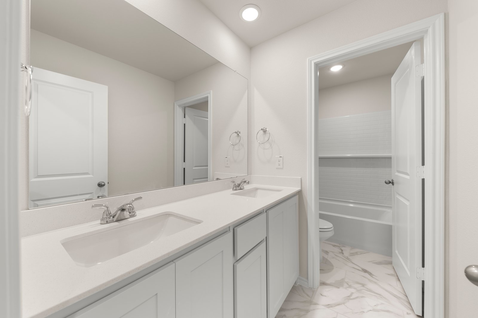 106 Van Horn Drive - Secondary Bath