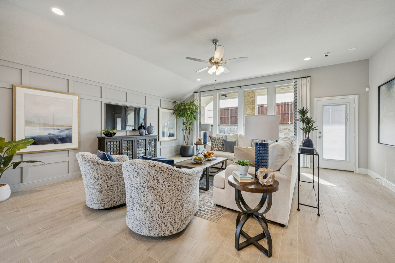 Kingston - Living Room
