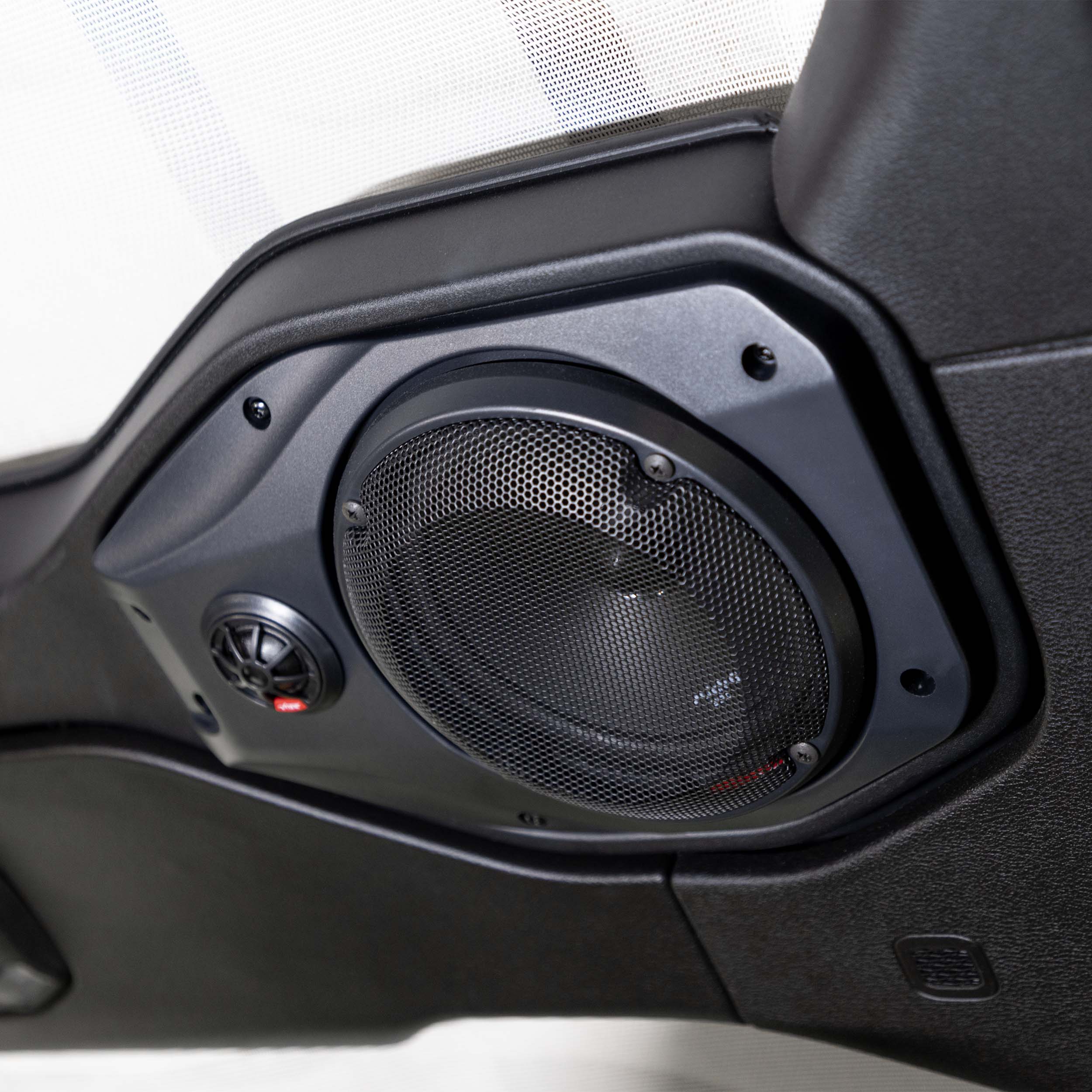 AUDIO KIT – FITS SELECT JEEP® JL 2024-UP (NON-AMPLIFIED)