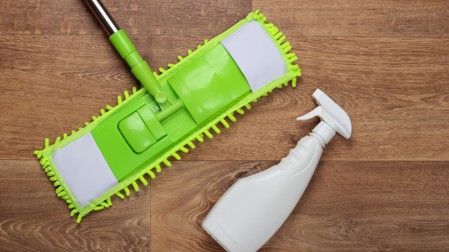 Microfiber mop and cleaner